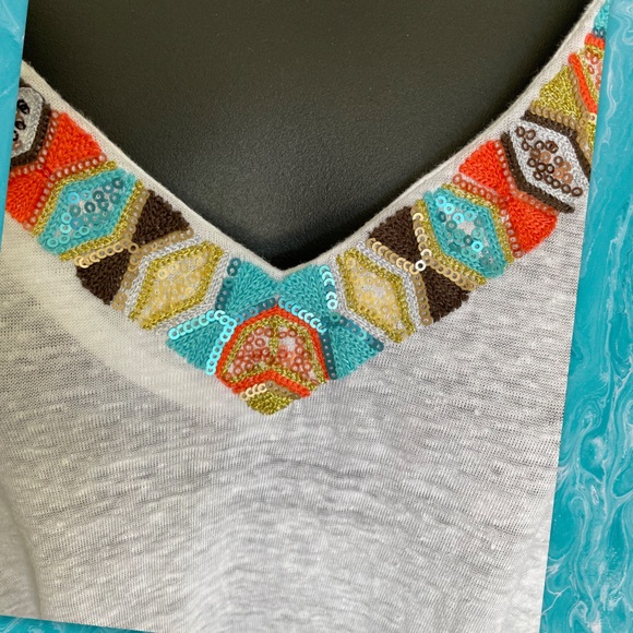 Gorgeous Tropical Beaded Blouse - Picture 10 of 12